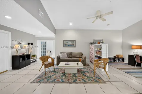 5212 SW 151st Place Miami FL 33185