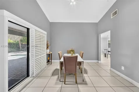 5212 SW 151st Place Miami FL 33185