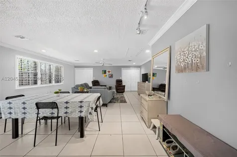 5212 SW 151st Place Miami FL 33185