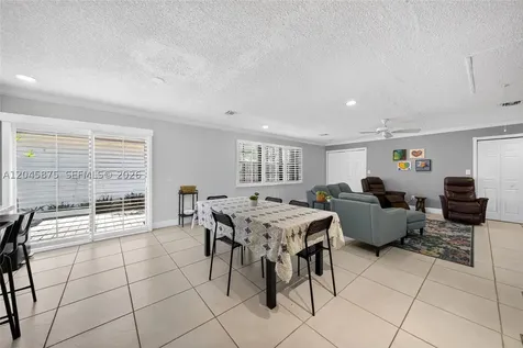 5212 SW 151st Place Miami FL 33185