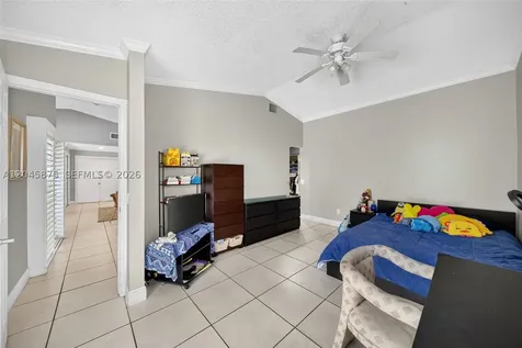 5212 SW 151st Place Miami FL 33185