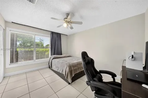 5212 SW 151st Place Miami FL 33185
