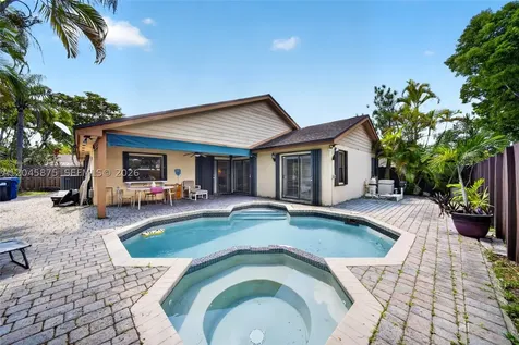 5212 SW 151st Place Miami FL 33185