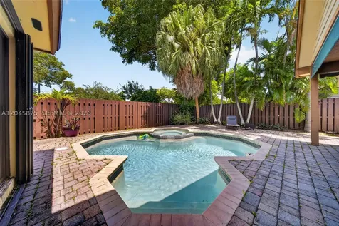 5212 SW 151st Place Miami FL 33185
