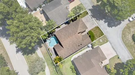 5212 SW 151st Place Miami FL 33185