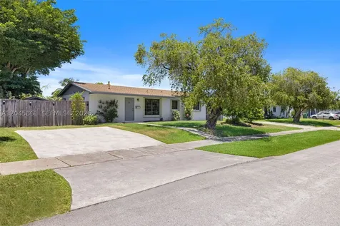 9971 SW 156th Terrace Miami FL 33157