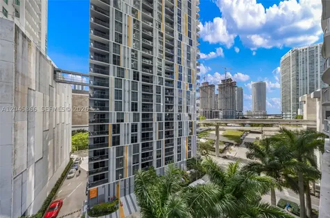 41 SE 5th Street Miami FL 33131