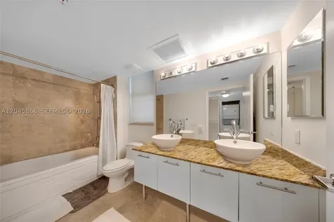 41 SE 5th Street Miami FL 33131