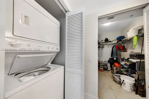 41 SE 5th Street Miami FL 33131