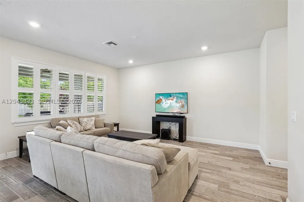 1636 Trailhead Terrace Hollywood FL 33021
