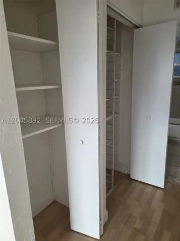 7900 Tatum Waterway Drive Miami Beach FL 33141