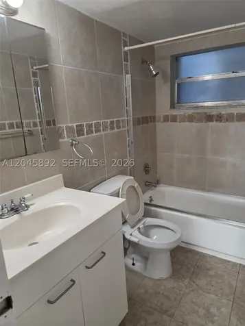 7900 Tatum Waterway Drive Miami Beach FL 33141