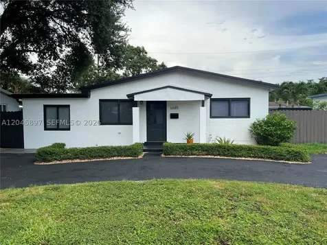 6685 NW 38th Terrace Virginia Gardens FL 33166