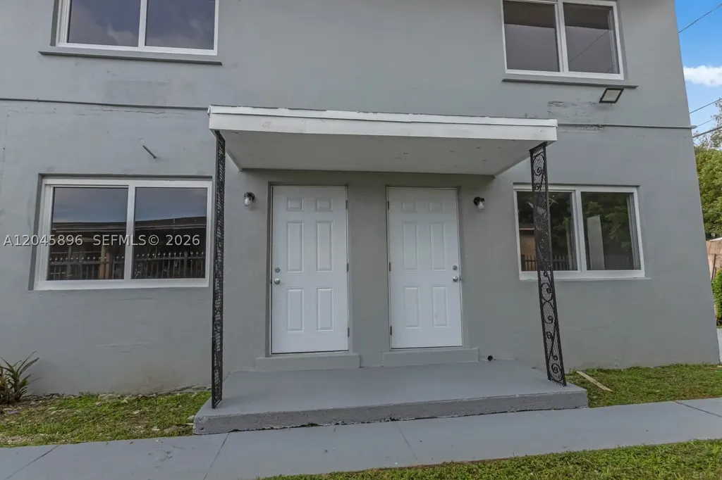 1430 NW 2nd Avenue Florida City FL 33034
