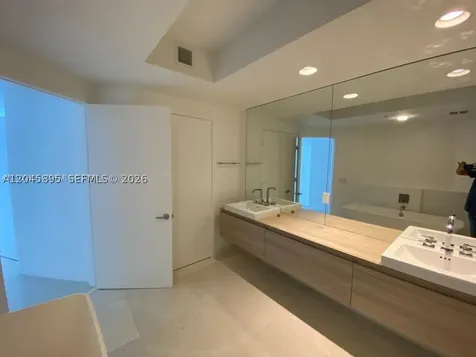 North Miami Beach FL 33160