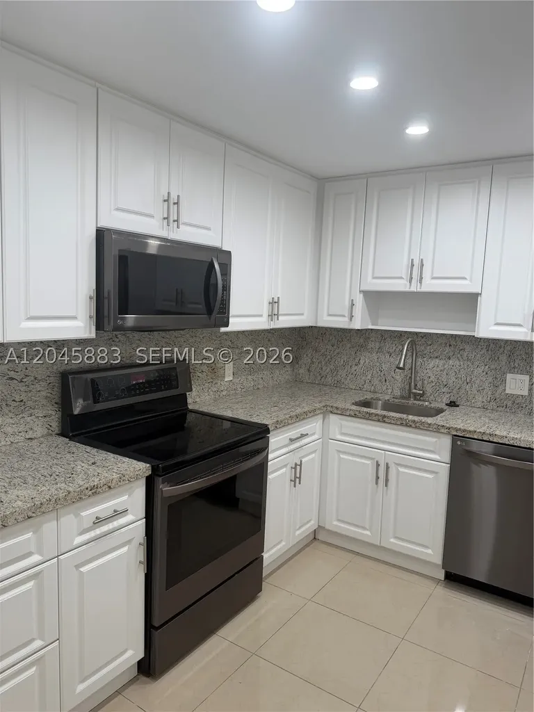 2201 S Ocean Drive Hollywood FL 33019