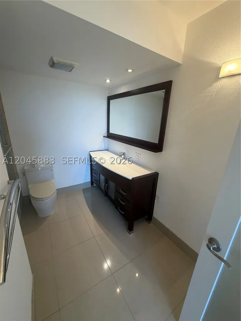 2201 S Ocean Drive Hollywood FL 33019