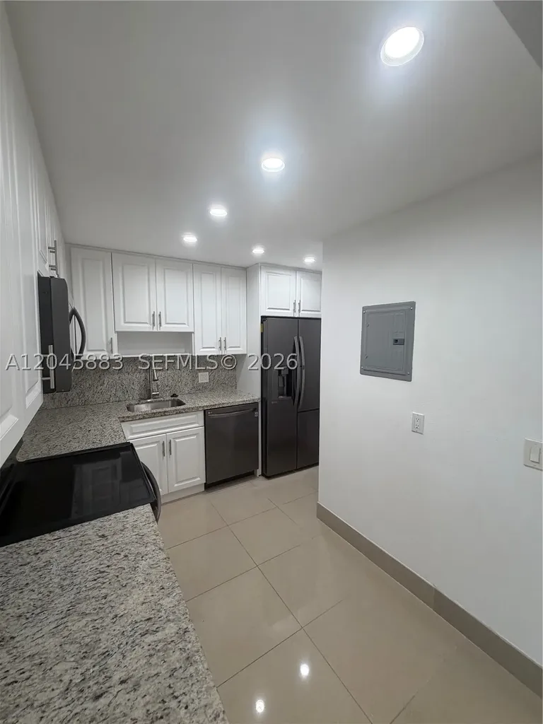2201 S Ocean Drive Hollywood FL 33019