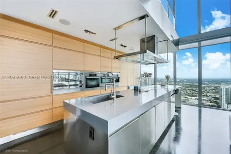 888 Biscayne Boulevard Miami FL 33132