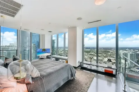 888 Biscayne Boulevard Miami FL 33132