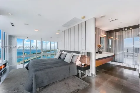 888 Biscayne Boulevard Miami FL 33132