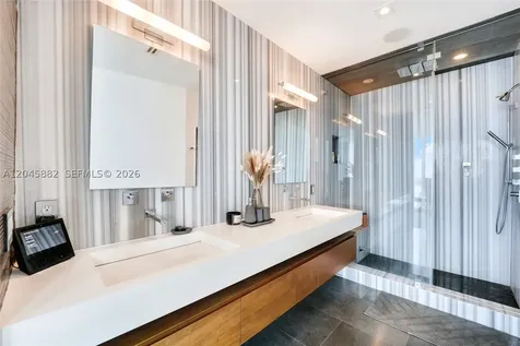 888 Biscayne Boulevard Miami FL 33132