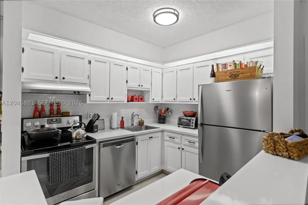9930 S Belfort Circle Tamarac FL 33321