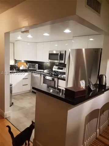 9371 Fontainebleau Boulevard Miami FL 33172