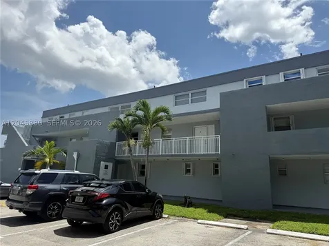 9371 Fontainebleau Boulevard Miami FL 33172