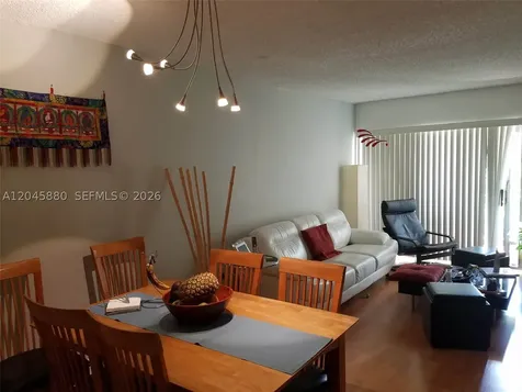 9371 Fontainebleau Boulevard Miami FL 33172