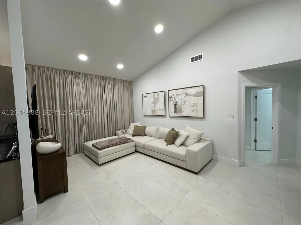 3345 Emerald Oaks Drive Hollywood FL 33021