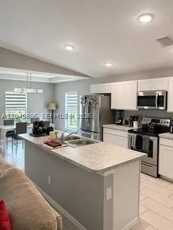 2123 NE 6th Avenue Cape Coral FL 33909
