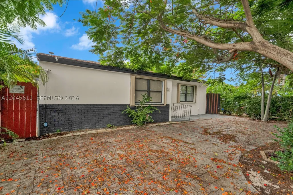 2827 Adams Street Hollywood FL 33020