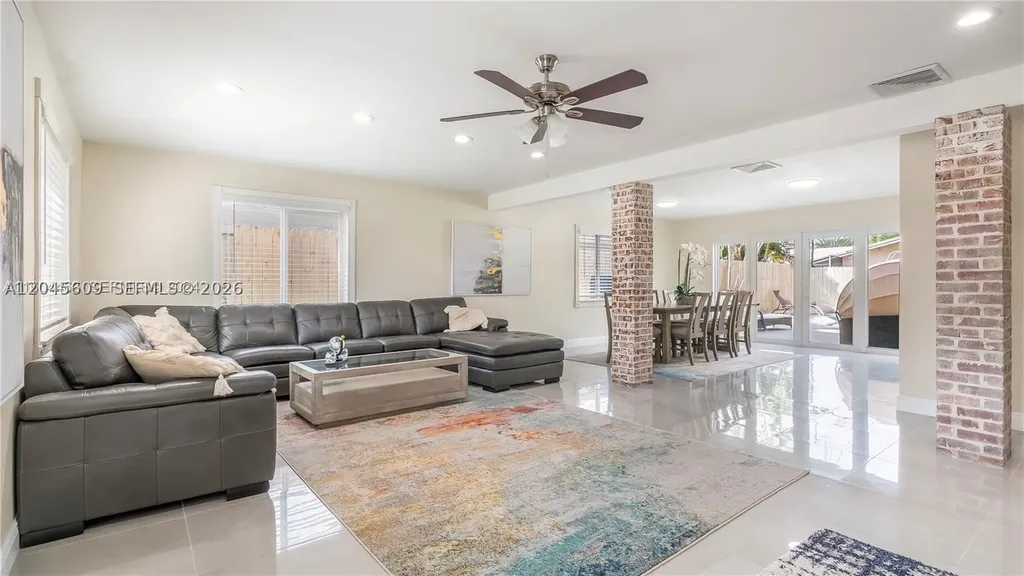5211 NE 17th Avenue Fort Lauderdale FL 33334