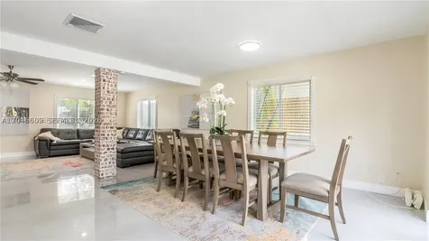 5211 NE 17th Avenue Fort Lauderdale FL 33334