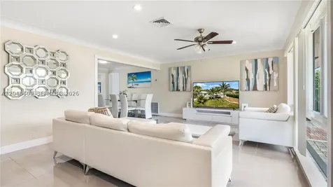 5211 NE 17th Avenue Fort Lauderdale FL 33334