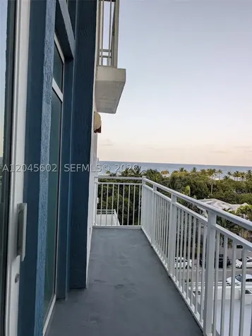 7600 Collins Avenue Miami Beach FL 33141