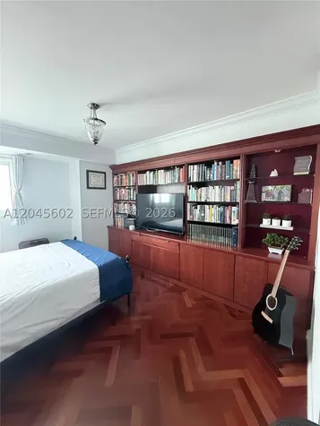 7600 Collins Avenue Miami Beach FL 33141