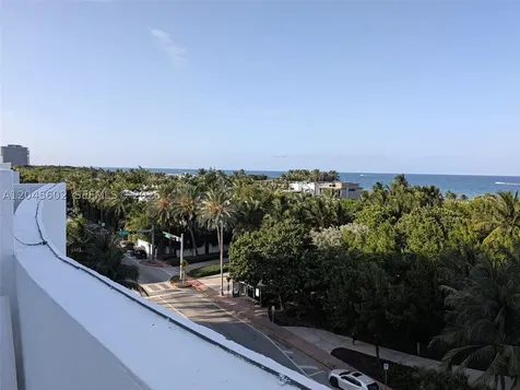 7600 Collins Avenue Miami Beach FL 33141