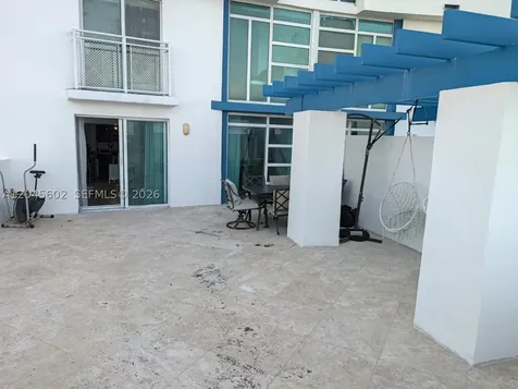 7600 Collins Avenue Miami Beach FL 33141