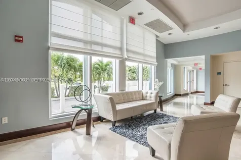 7600 Collins Avenue Miami Beach FL 33141