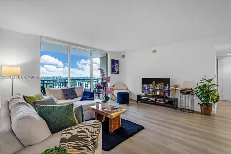 3232 SW 22nd Terrace Miami FL 33145
