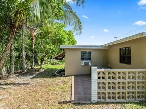 5081 SW 95th Avenue Cooper City FL 33328