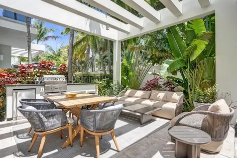 18985 Atlantic Boulevard Sunny Isles Beach FL 33160