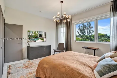 18985 Atlantic Boulevard Sunny Isles Beach FL 33160