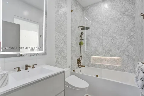 18985 Atlantic Boulevard Sunny Isles Beach FL 33160