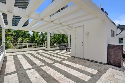 18985 Atlantic Boulevard Sunny Isles Beach FL 33160