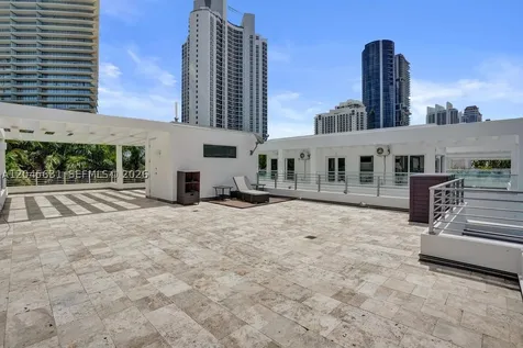 18985 Atlantic Boulevard Sunny Isles Beach FL 33160