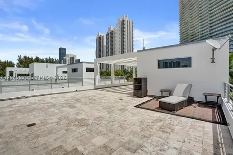 18985 Atlantic Boulevard Sunny Isles Beach FL 33160