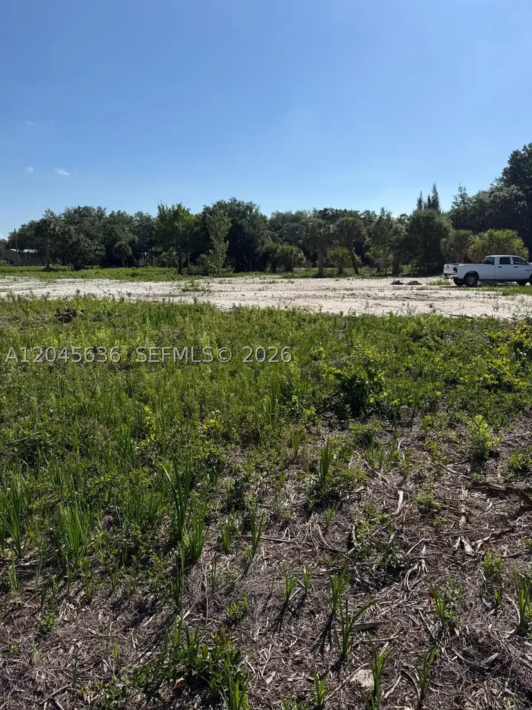 19624 NW 244 Okeechobee FL 34972